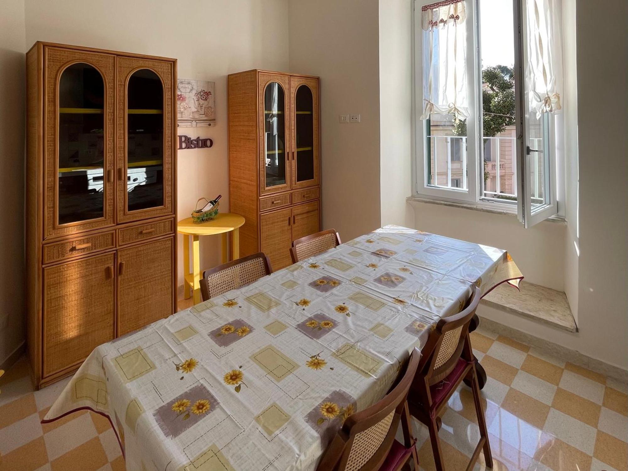 Domus Claudia San Giovanni Apartment *
